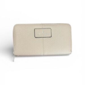 London Fog Zip-Around Wallet | Neutral Beige | Excellent Condition